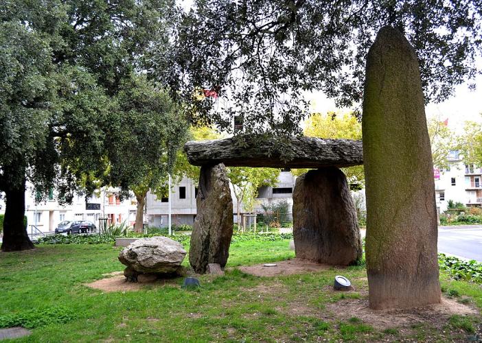 Dolmen des trois pierres, Saint-Nazaire
